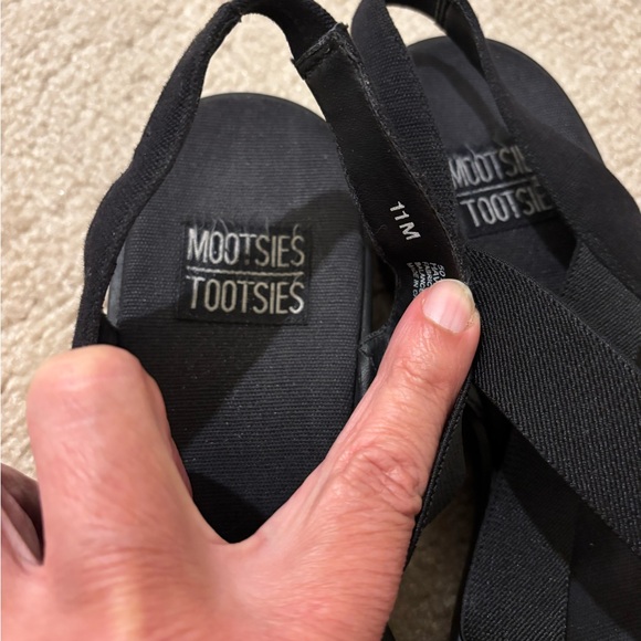 Mootsies Tootsies Black Sandals Size 11 - Picture 2 of 7